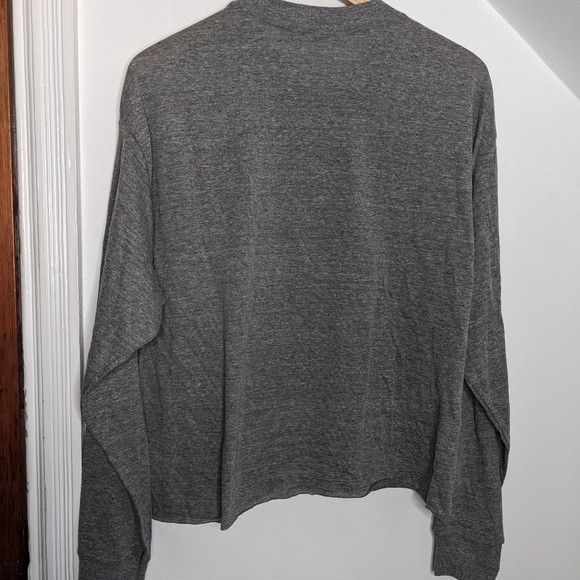 DAYDREAMER Def Leppard Too Late For Love Long Sleeve Crop Graphic Tee Gray - Picture 2 of 6